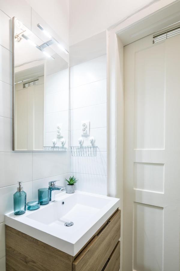 Double Blue Apartment In Budapest Downtown Bagian luar foto
